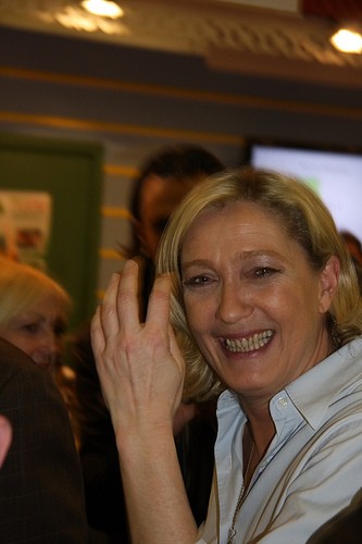 Marine Le Pen : « digne » héritière de son père