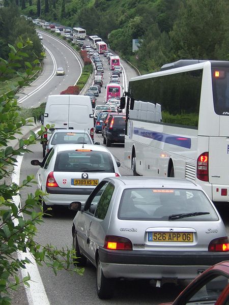Plan automobile : quelles solutions pour le présent, quelle vision d&rsquo;avenir ?