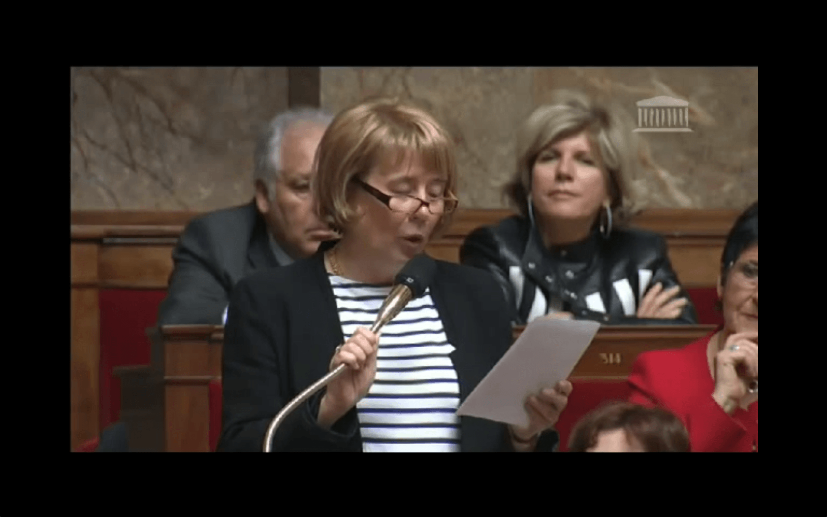 Enfants et pesticide : Laurence Abeille interroge le gouvernement