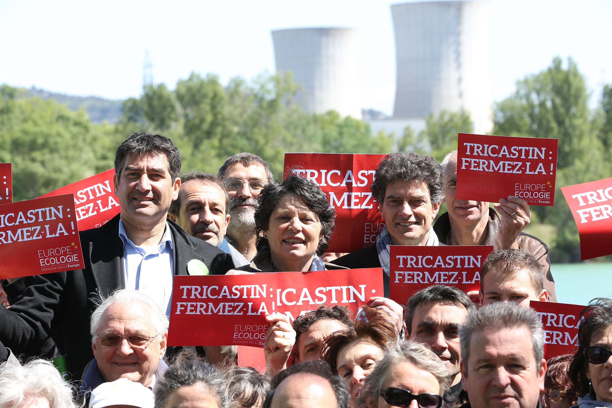 Sud-Est : Mobilisation contre la centrale nucléaire de Tricastin avec Michèle Rivasi