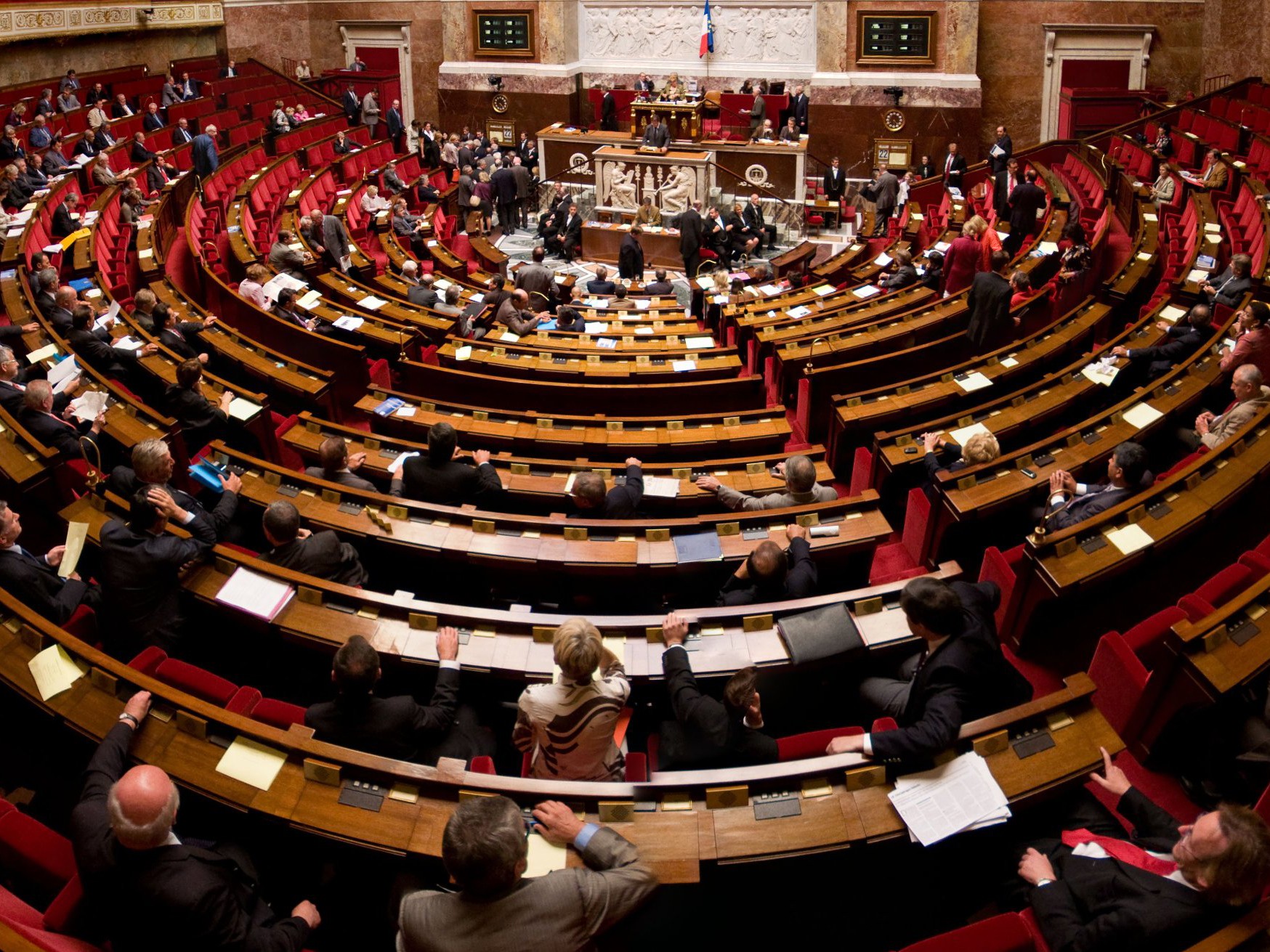 Loi sur le non-cumul des mandats : un enjeu démocratique