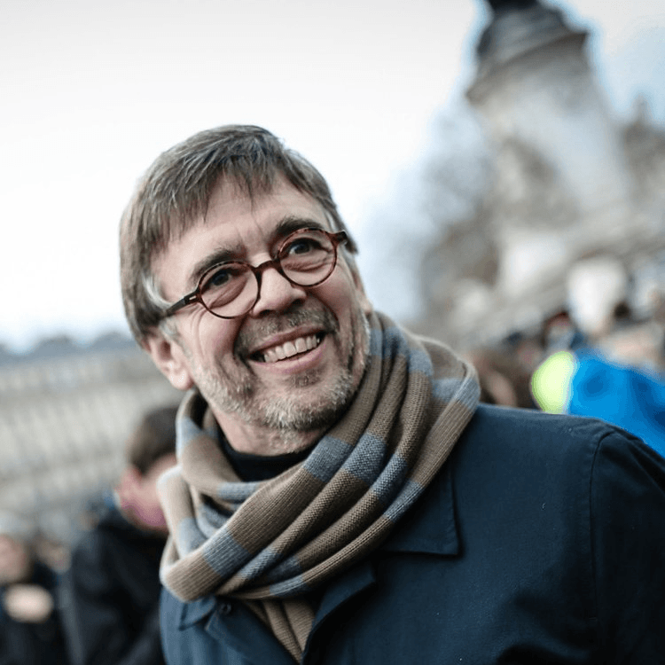 Damien Carême, maire de Grande-Synthe et candidat écologiste à l’élection européenne met en place le premier revenu universel en France