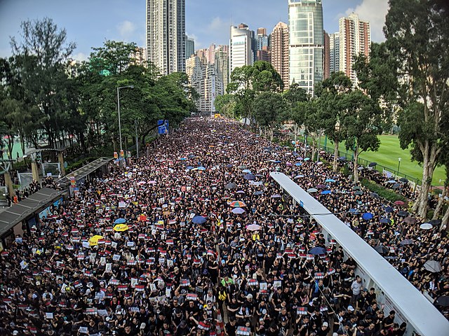 30 ans après Tiananmen, Europe Écologie Les Verts s’alarme du bruit des bottes pékinoises à Hong-Kong
